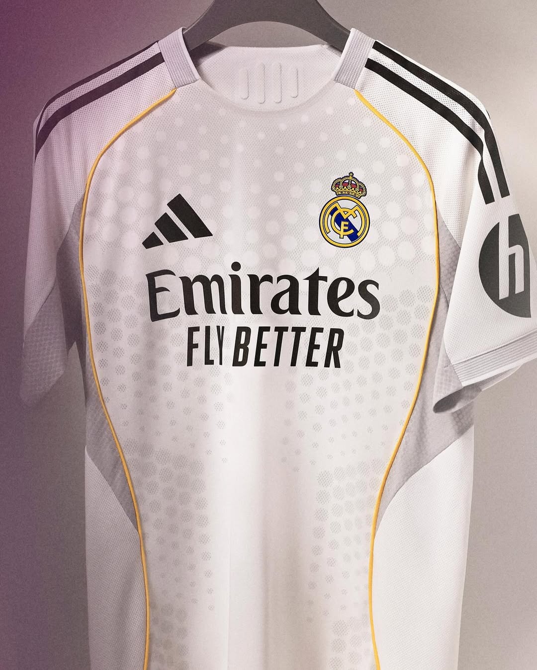 Real Madrid 2025/26 Home Jersey (Player Version)