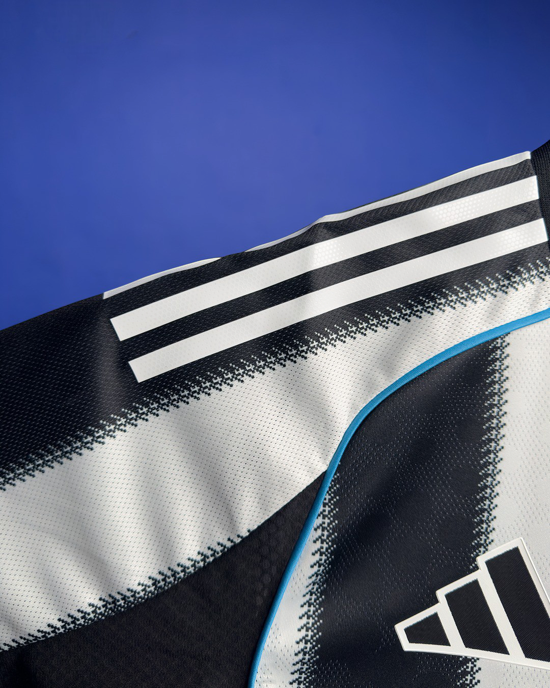 Newcastle United 2025/26 Home Jersey (Player Version)