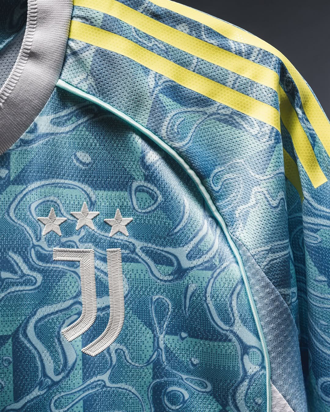 Juventus 2025/26 Away Jersey (Player Version)