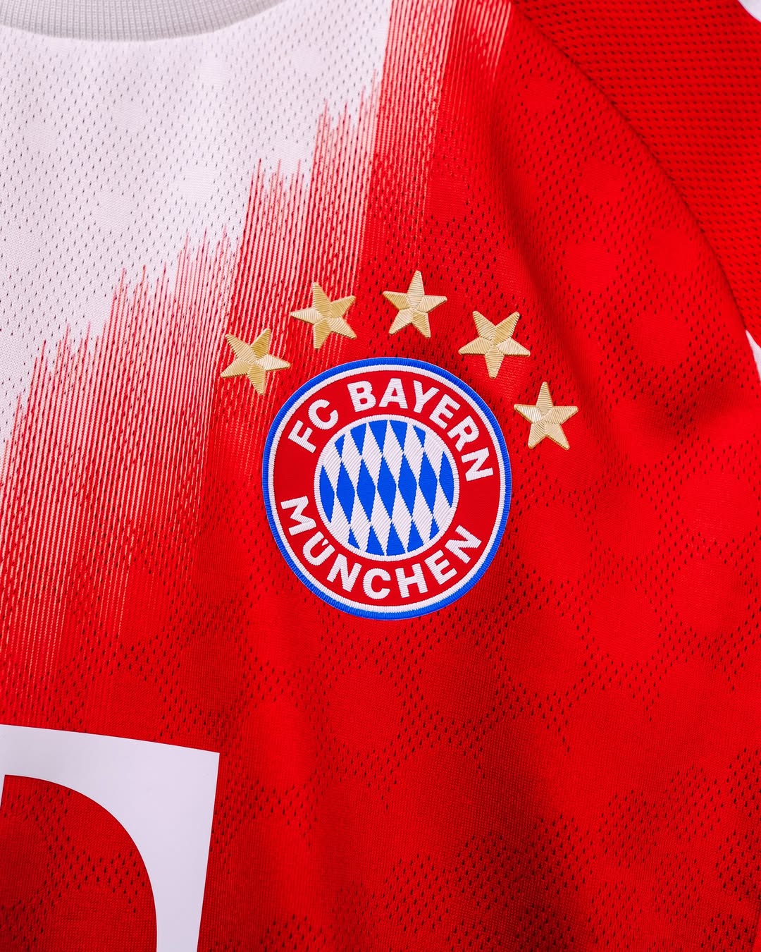 FC Bayern Munich 2025/26 Home Jersey (Player Version)